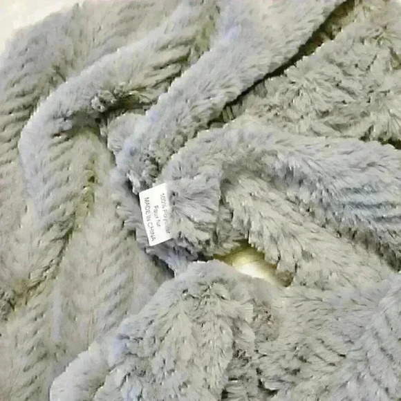 GRAY FAUX FUR Lightweight SOFT INFINITY Scarf Stretch REVERSIBLE 7.5" x 29" - Picture 5 of 5